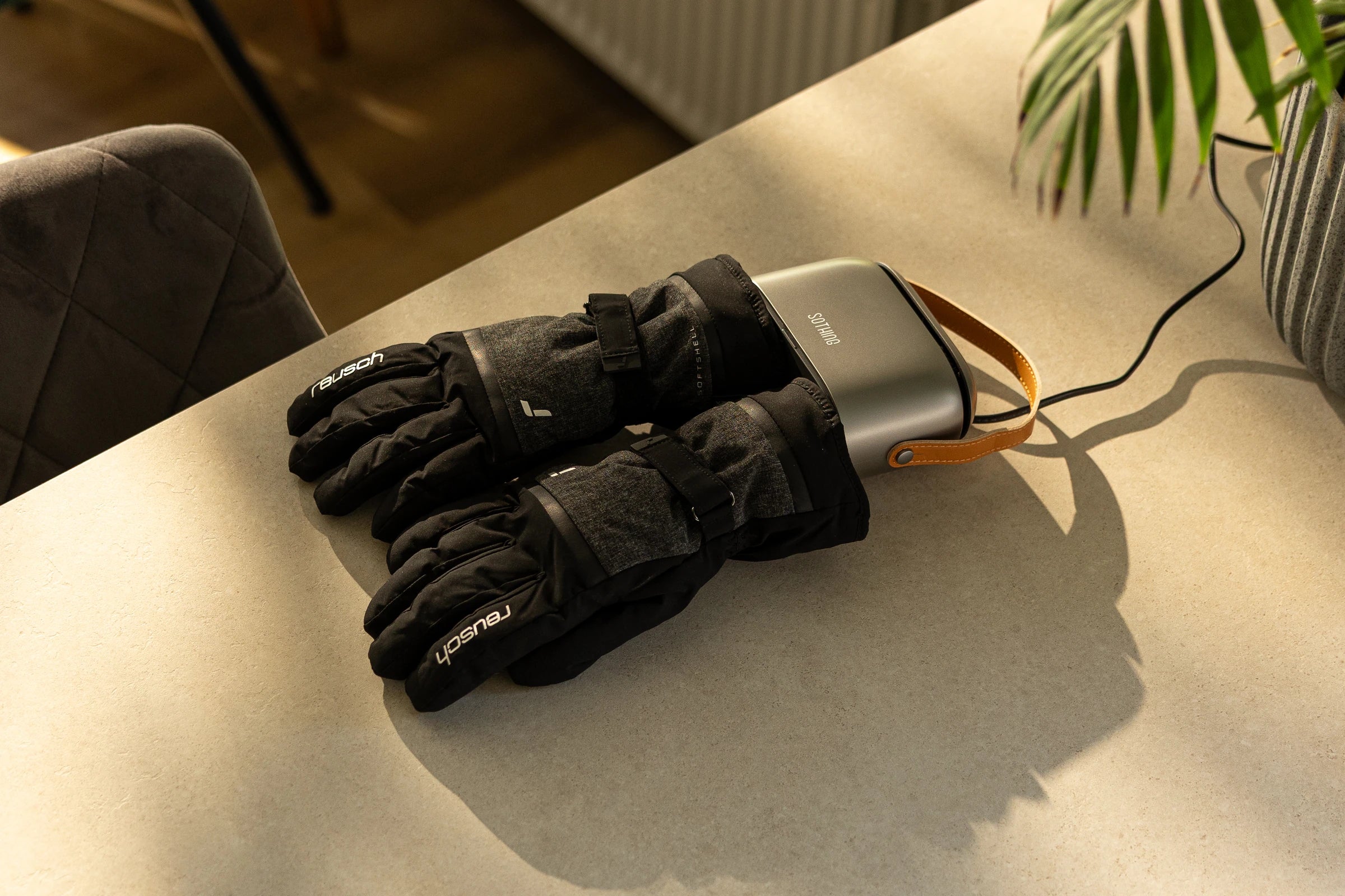 Ultra Grey original avec gants d'hiver ; suivez leur étiquette